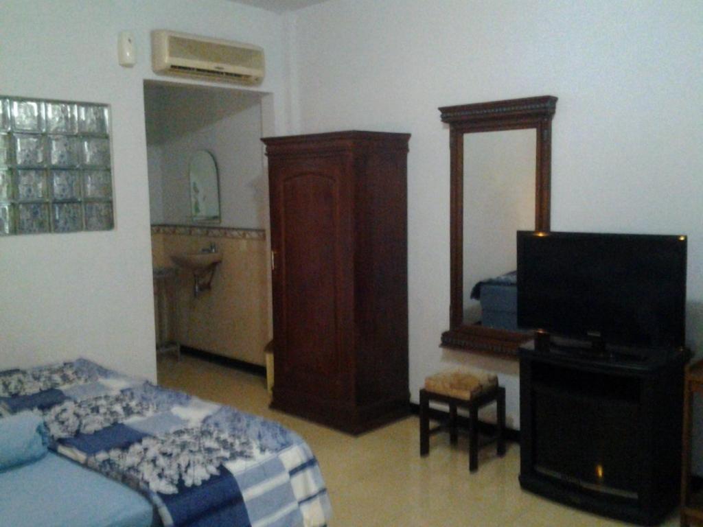 Hotel Wisma Djaja Syariah Bojonegoro Room photo