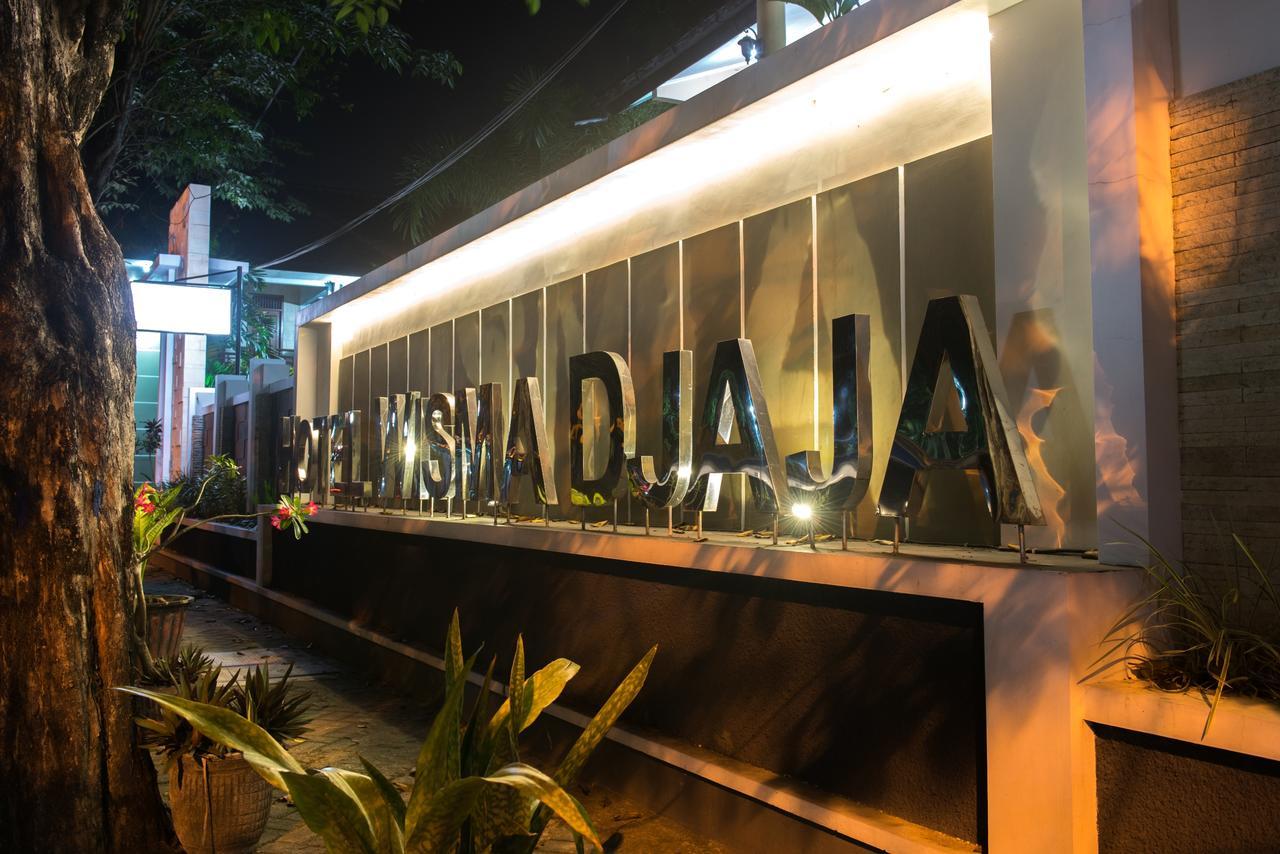Hotel Wisma Djaja Syariah Bojonegoro Exterior photo
