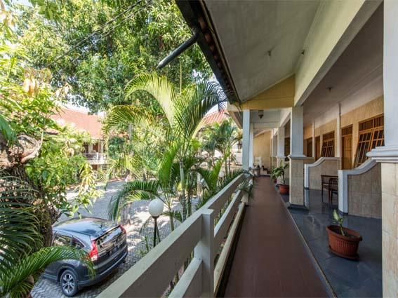Hotel Wisma Djaja Syariah Bojonegoro Exterior photo